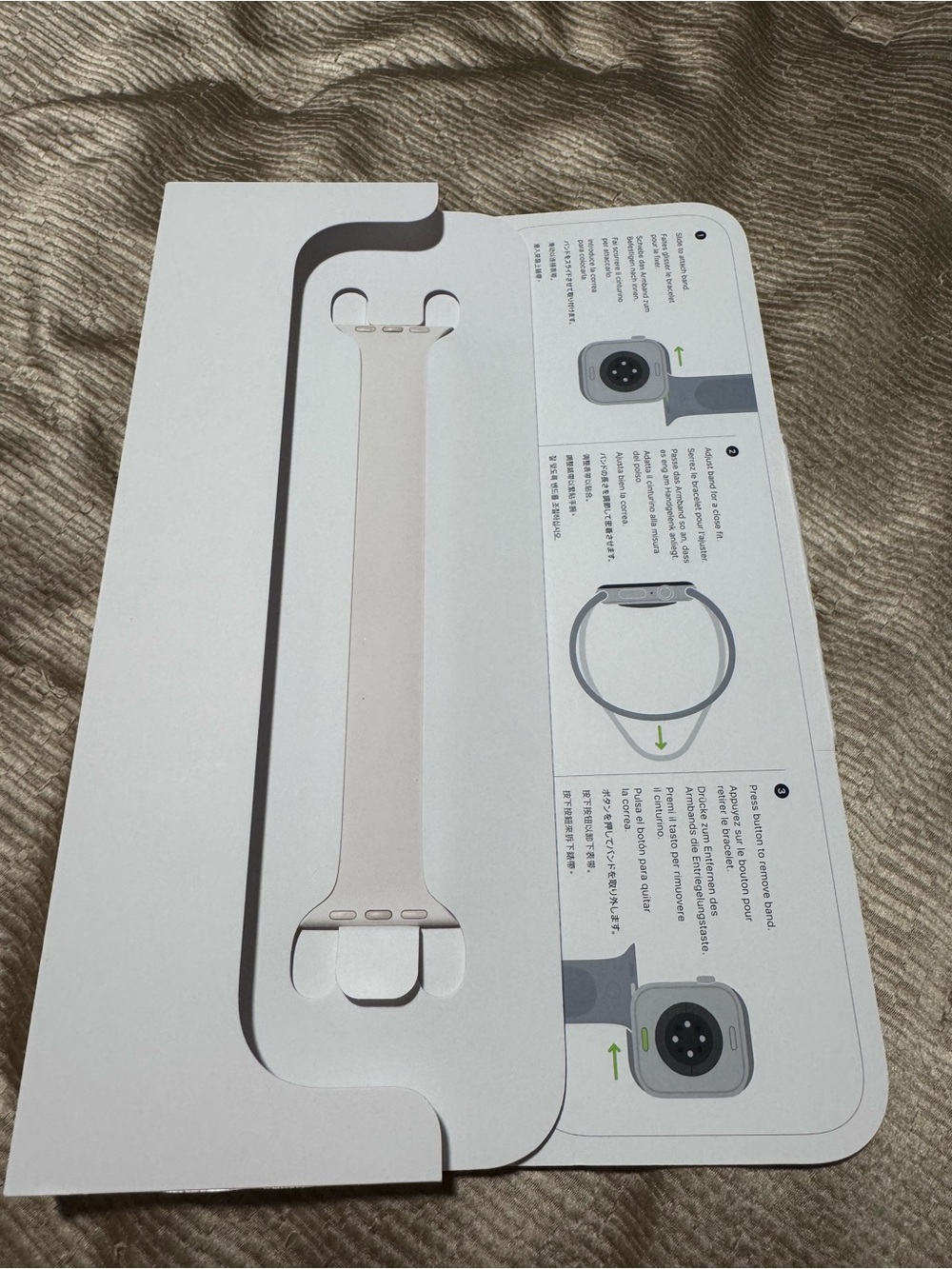 Apple Watch band 42mm Light Blush Solo Loop - Size 7
Excellent condition.
NWOT